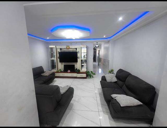 2 BEDROOM PROPERTY TO RENT IN SOUTH BEACH